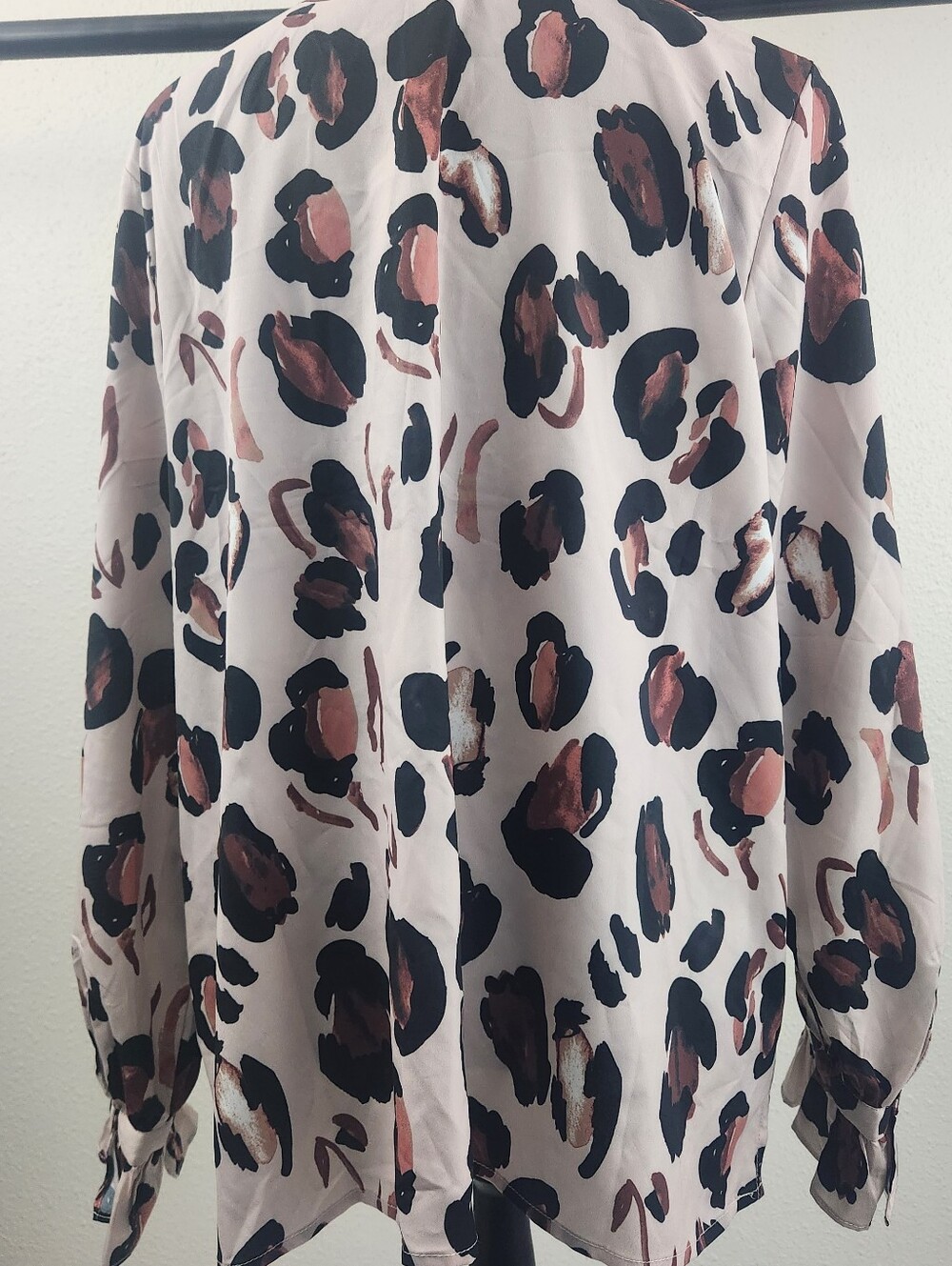 Eloquii Abstract Leopard-Print Ruffle Collar Button-Down - Picture 3 of 8